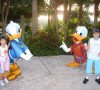 Tirando foto com Pato Donald e Margarida, no hotel Disney!